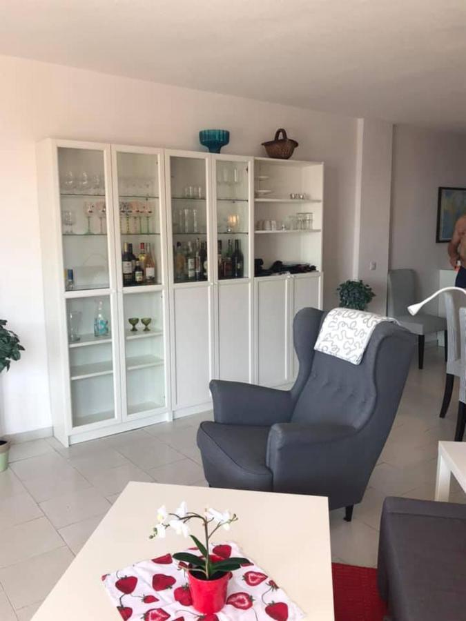 Apartment Caronte Malaga Bagian luar foto